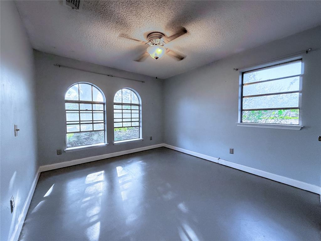 1118 Bryant Street Benbrook, TX 76126 - Photo 12 of 19