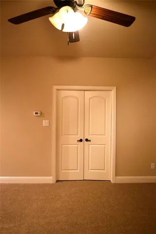 en view of an empty room