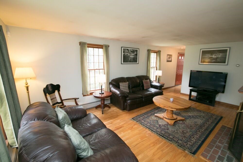 17 Swain Road Barrington, NH 03825 - Photo 2 of 37