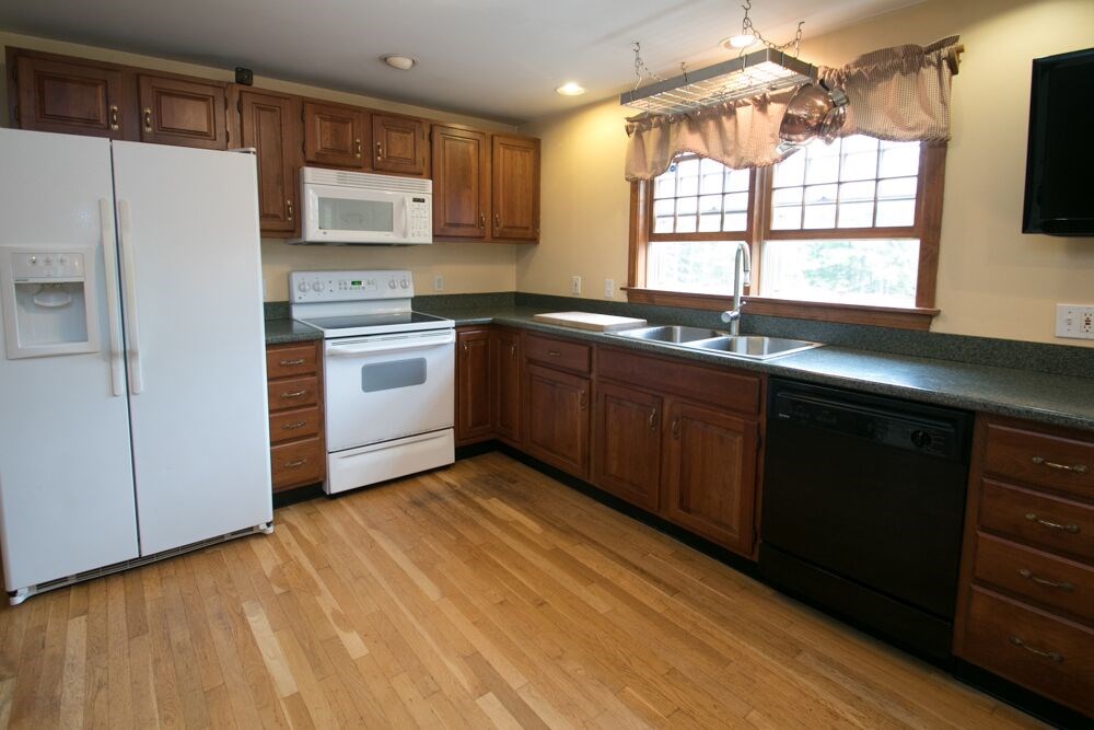 17 Swain Road Barrington, NH 03825 - Photo 7 of 37