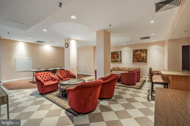 $249,900 | 250 South Reynolds Street, Unit 411, Alexandria, VA 22304