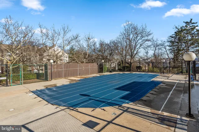 $249,900 | 250 South Reynolds Street, Unit 411, Alexandria, VA 22304