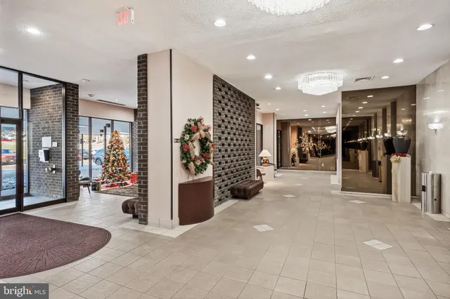 $249,900 | 250 South Reynolds Street, Unit 411, Alexandria, VA 22304