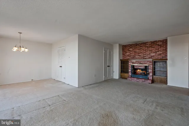 $249,900 | 250 South Reynolds Street, Unit 411, Alexandria, VA 22304