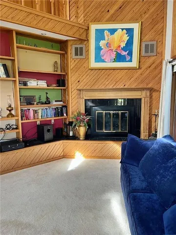 $320,000 | 106 Brookview Road, Pittsburg, KS 66762