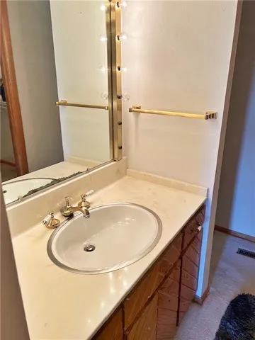 $320,000 | 106 Brookview Road, Pittsburg, KS 66762