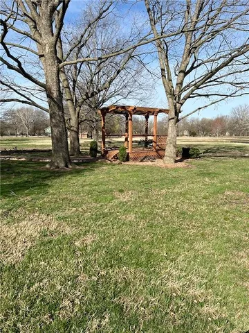 $320,000 | 106 Brookview Road, Pittsburg, KS 66762