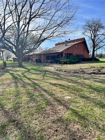 $320,000 | 106 Brookview Road, Pittsburg, KS 66762