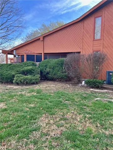 $320,000 | 106 Brookview Road, Pittsburg, KS 66762