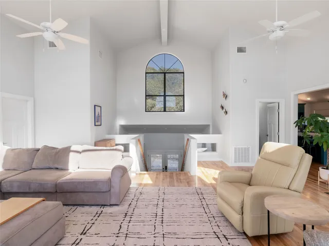 $2,000,000 | 13805 Skyline Drive, Austin, TX 78732