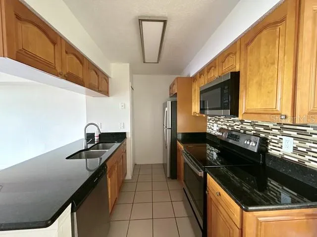 $189,900 | 2749 North Poinciana Boulevard, Unit 16, Kissimmee, FL 34746