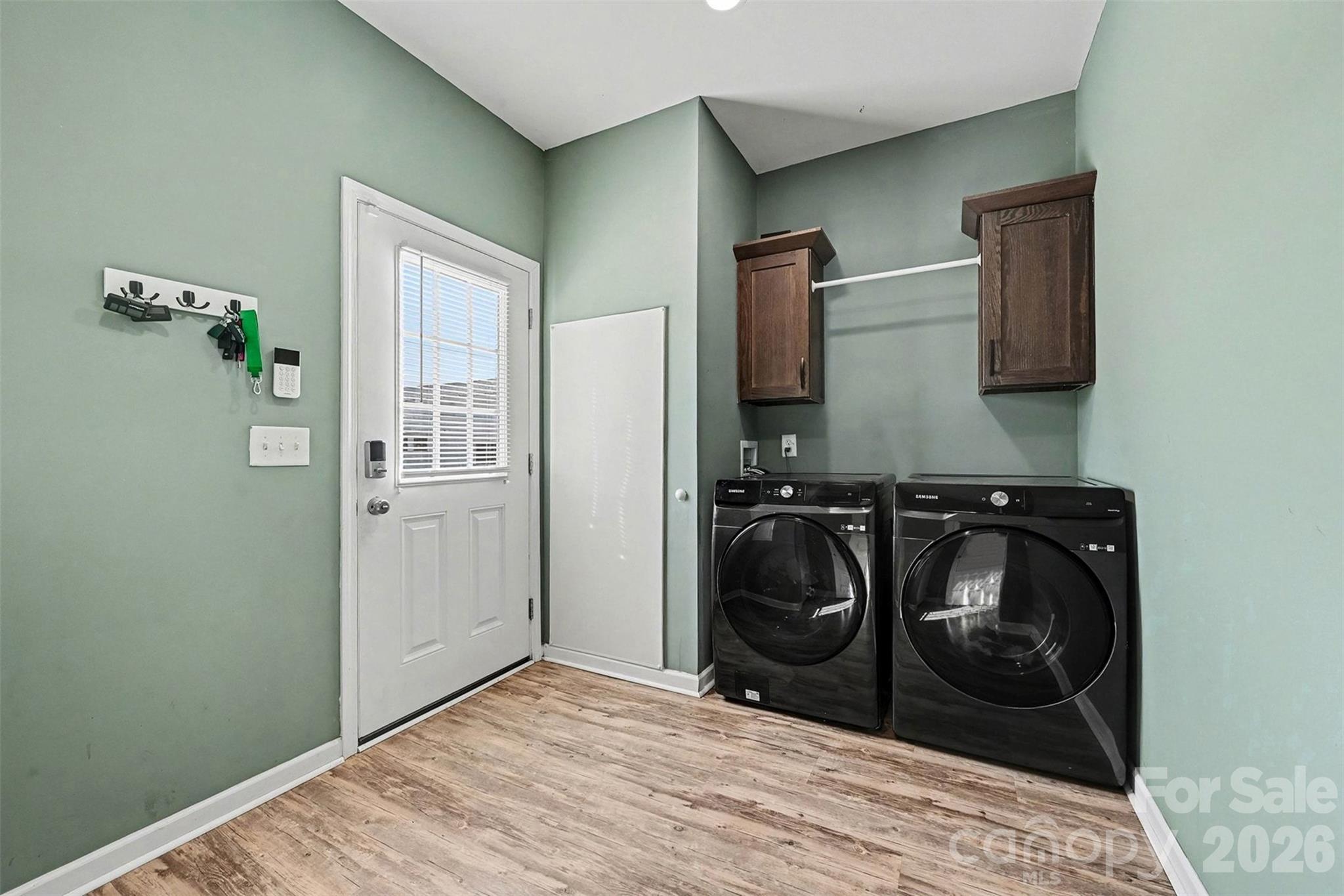 2268 Westbrook Road Edgemoor, SC 29712 - Photo 22 of 37 a bathroom with a washing machine and dryer