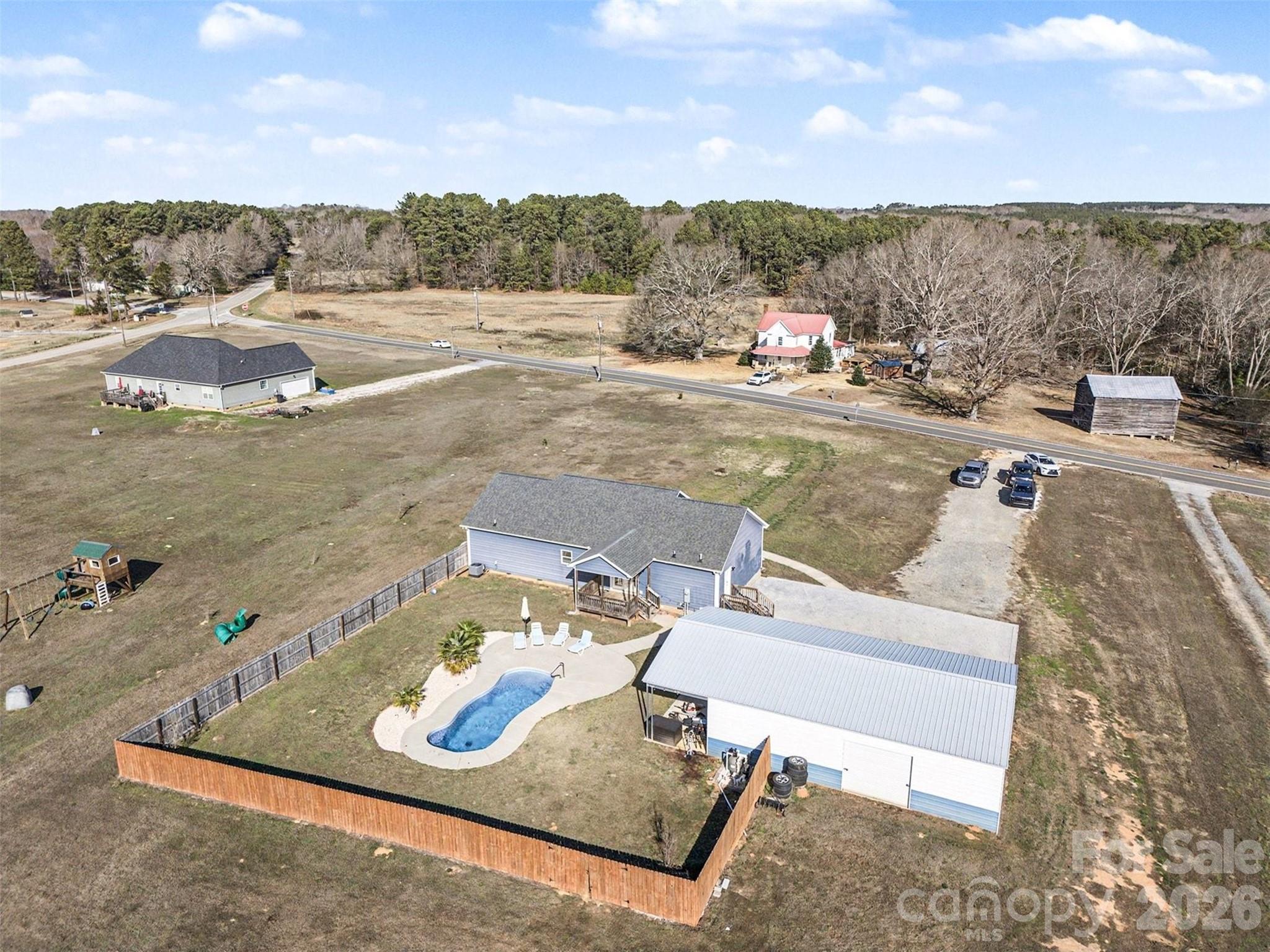 2268 Westbrook Road Edgemoor, SC 29712 - Photo 36 of 37 a view of a terrace with television and mountain view