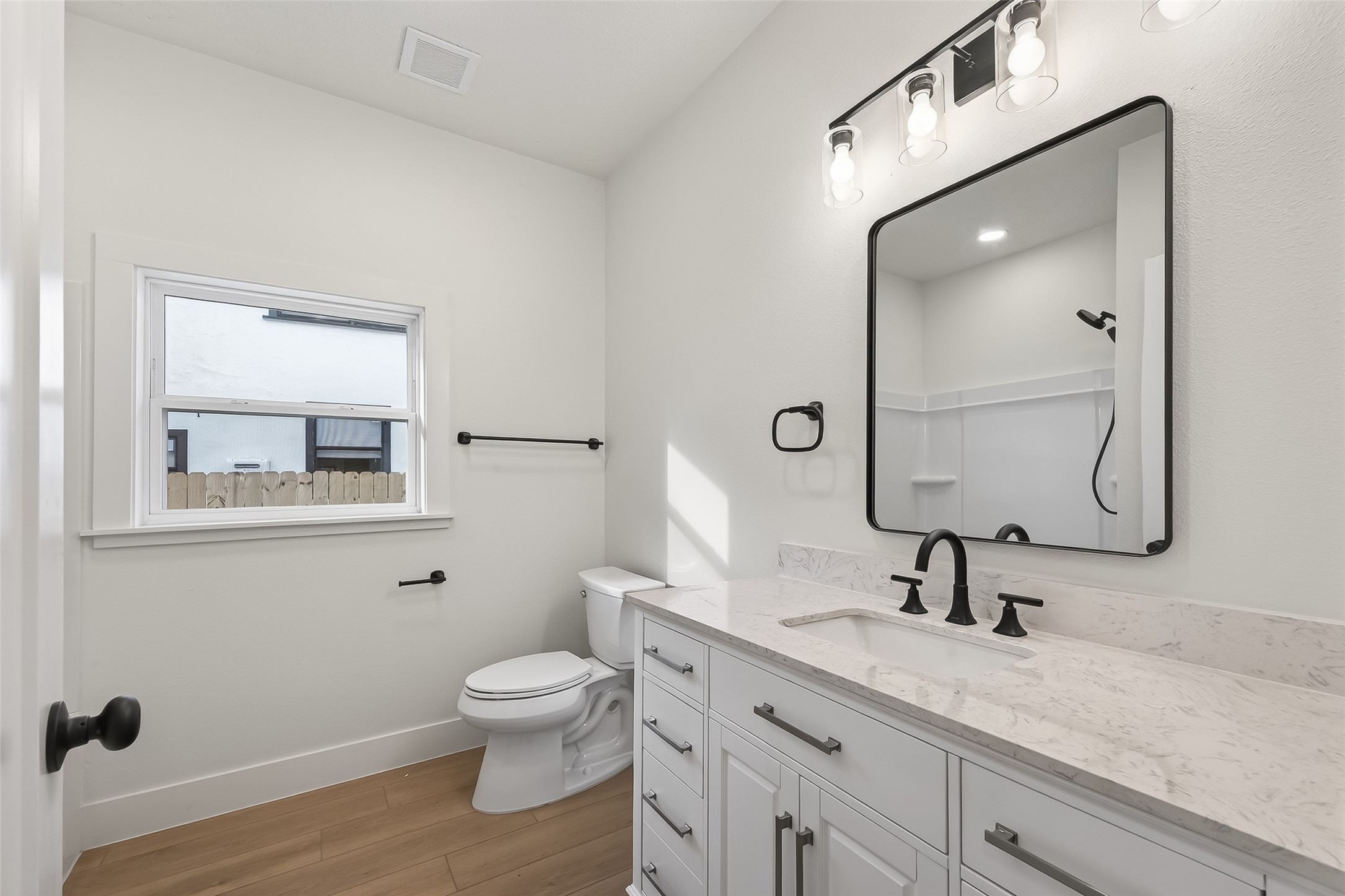 4413 Roseland Street Houston, TX 77006 - Photo 22 of 29