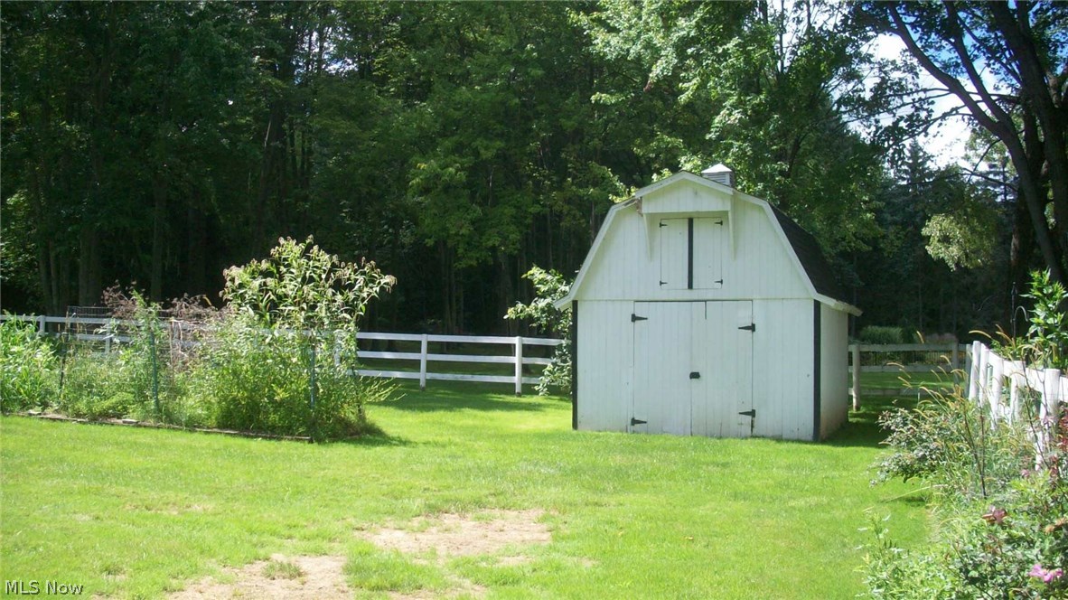 4366 Shaw Road Akron, OH 44333 - Photo 30 of 32