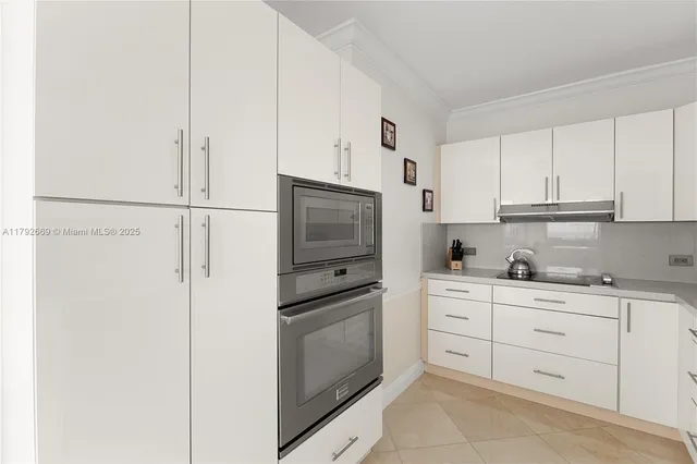 $1,825,000 | 8855 Collins Avenue, Unit 8J, Surfside, FL 33154