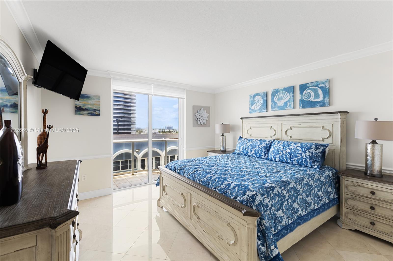 8855 Collins Avenue, Unit 8J Surfside, FL 33154 - Photo 26 of 52