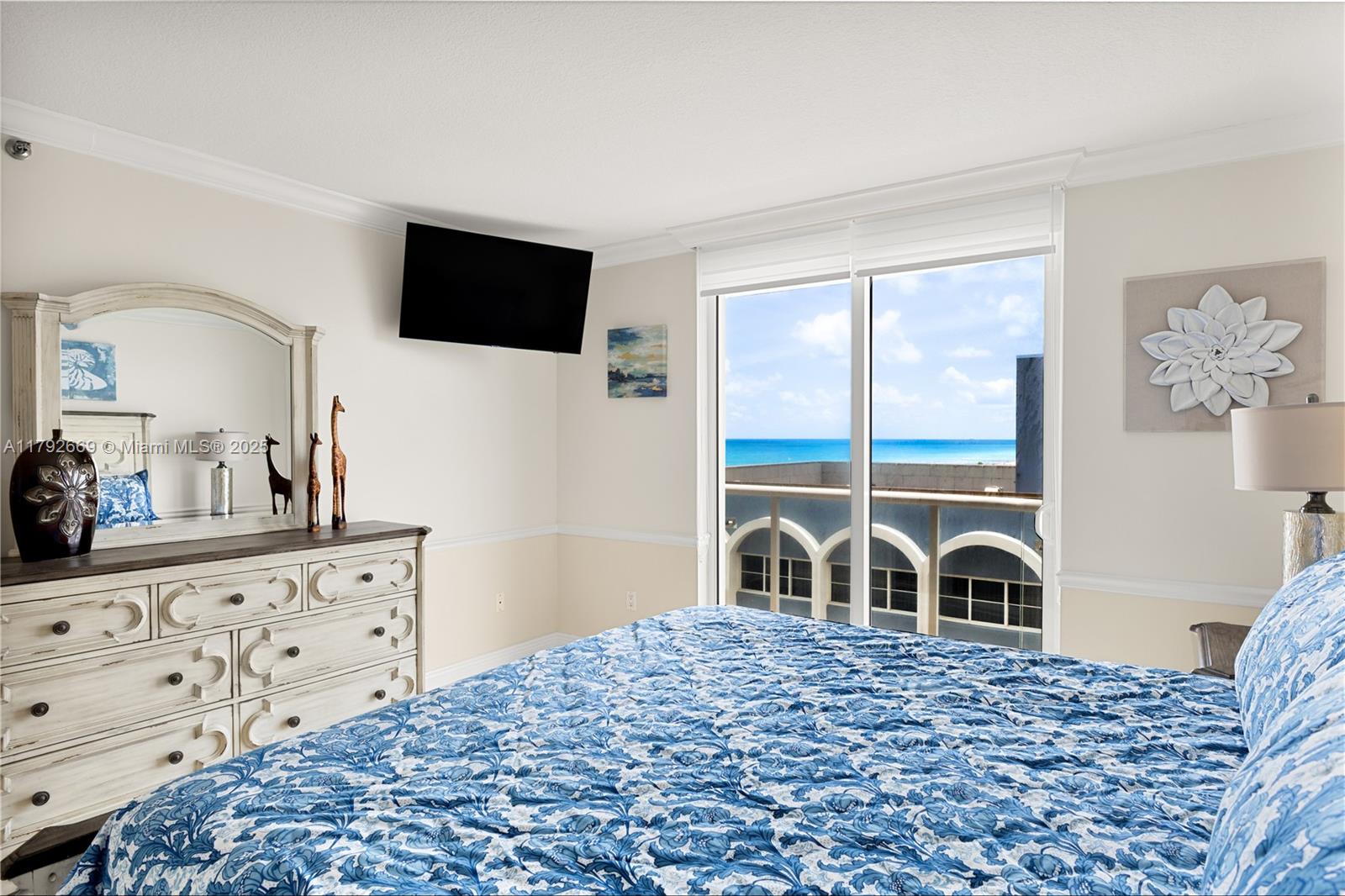 8855 Collins Avenue, Unit 8J Surfside, FL 33154 - Photo 27 of 52