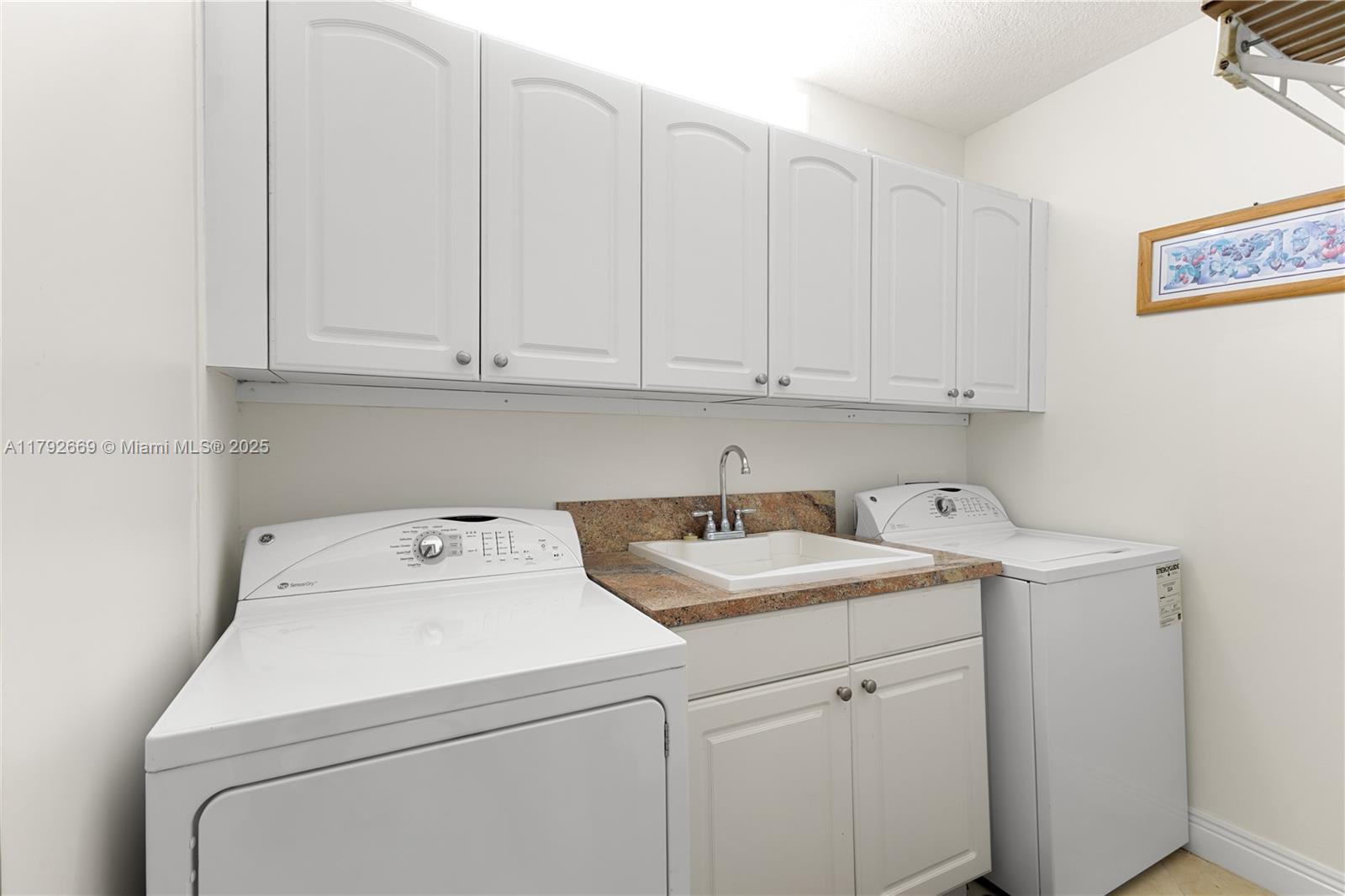 8855 Collins Avenue, Unit 8J Surfside, FL 33154 - Photo 35 of 52