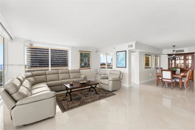 $1,825,000 | 8855 Collins Avenue, Unit 8J, Surfside, FL 33154