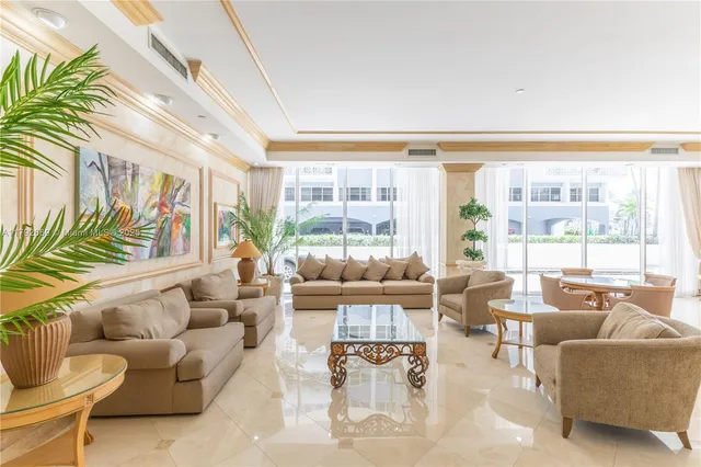$1,825,000 | 8855 Collins Avenue, Unit 8J, Surfside, FL 33154