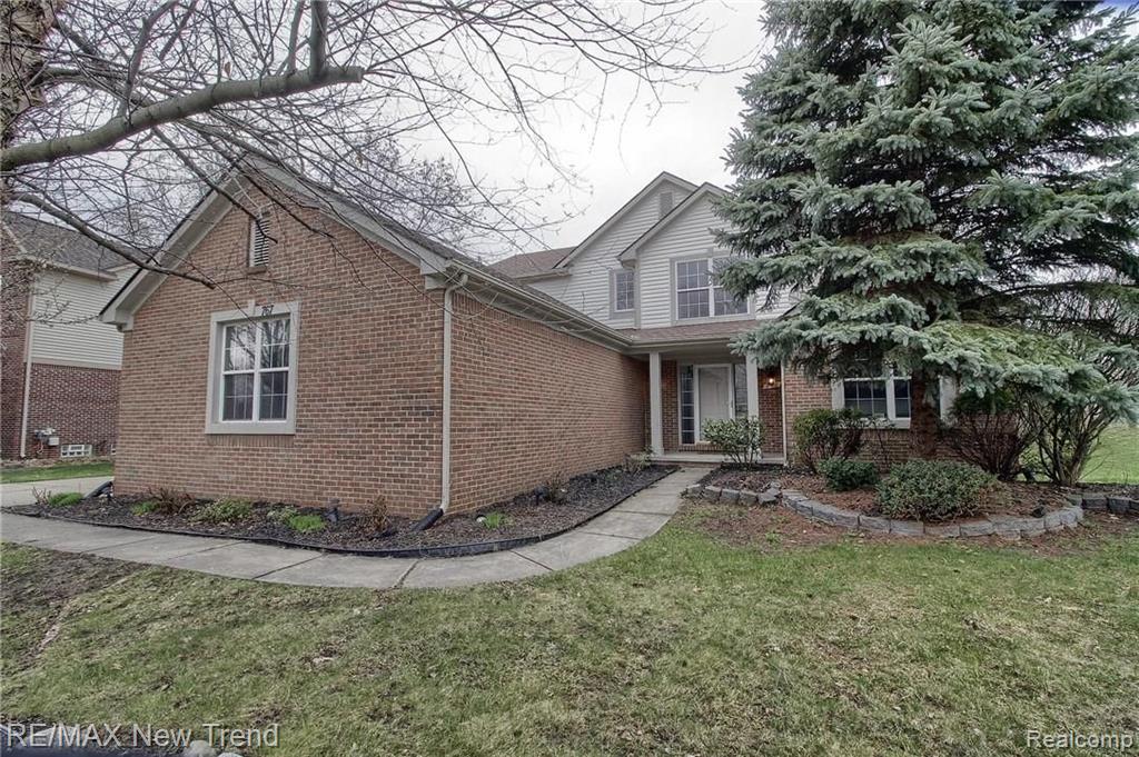767 Woodfield Way Rochester Hills, MI 48307 - Photo 2 of 29