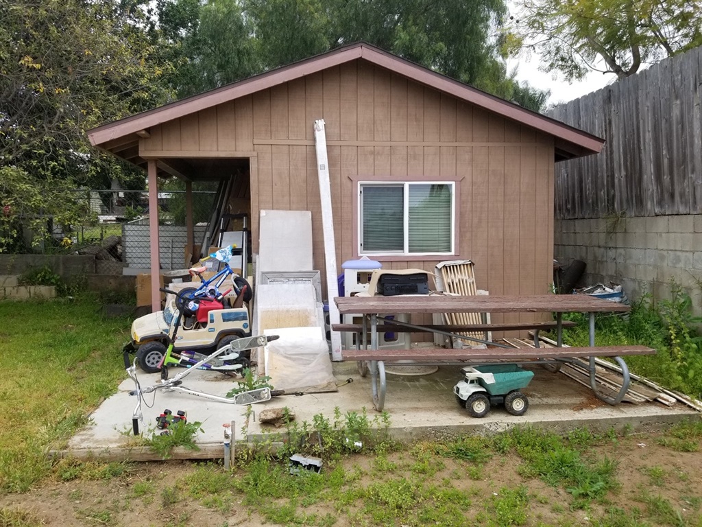 427 Womack Lane Fallbrook, CA 92028 - Photo 8 of 10 Gallery Image 8