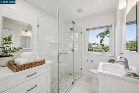 $1,495,000 | 996 Hawthorne Drive, Lafayette, CA 94549