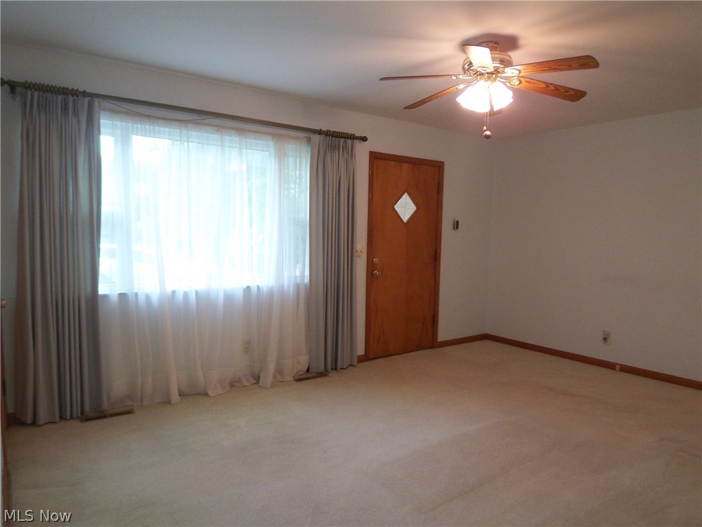 1505 21st Street Vienna, WV 26105 - Photo 3 of 27