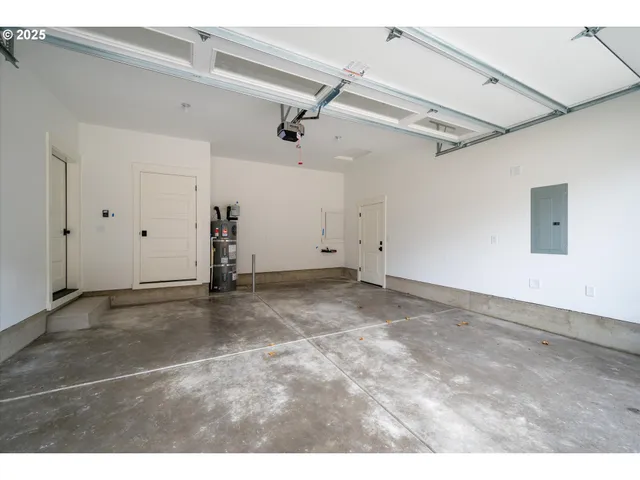 a view of backyard with garden