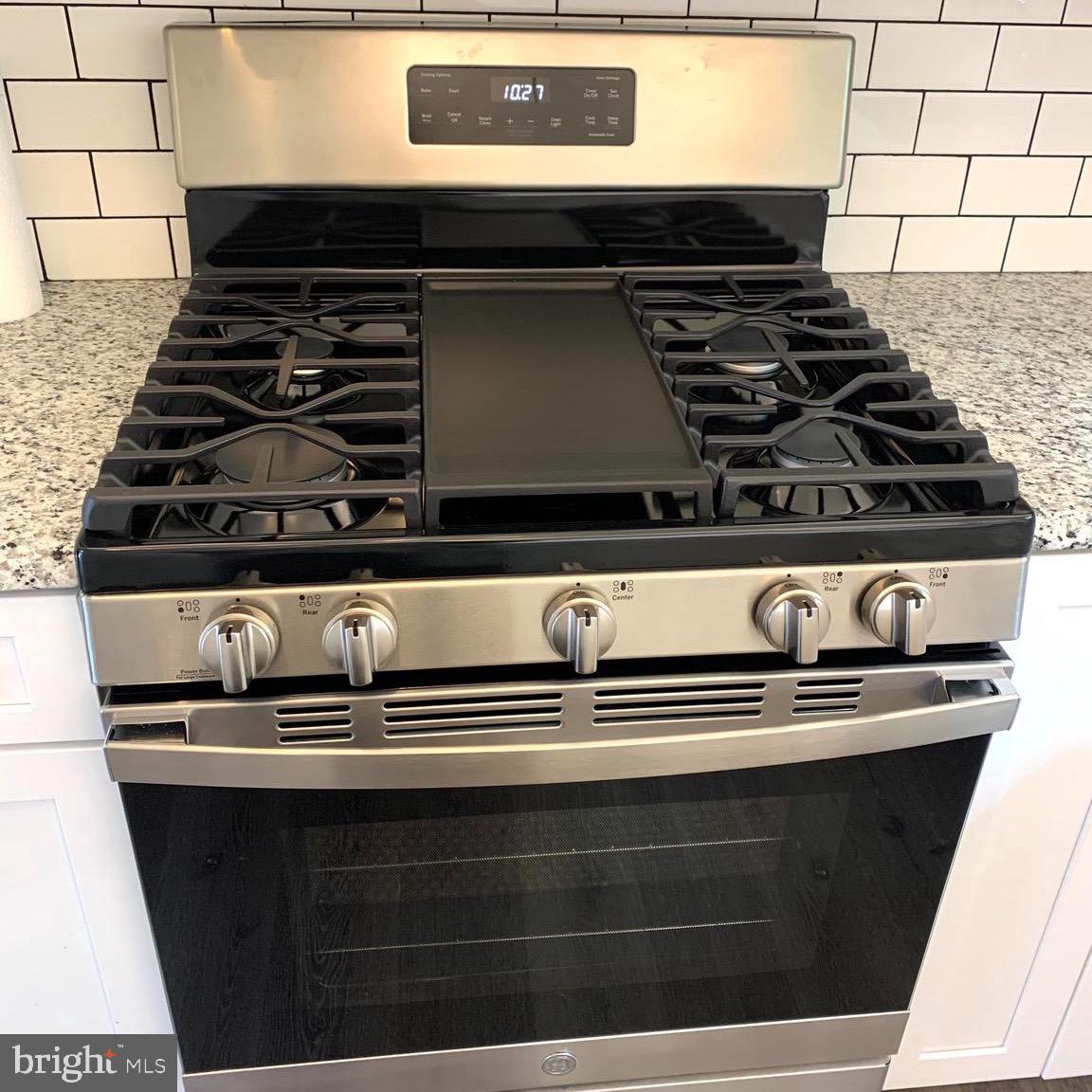 5715 Pindell Road Lothian, MD 20711 - Photo 10 of 25 Gas Stove with Griddle