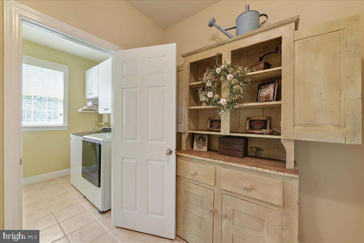 3 Springlea Lane Chester Springs, PA 19425 - Photo 22 of 55 Mud Room off Garage to Laundry Room