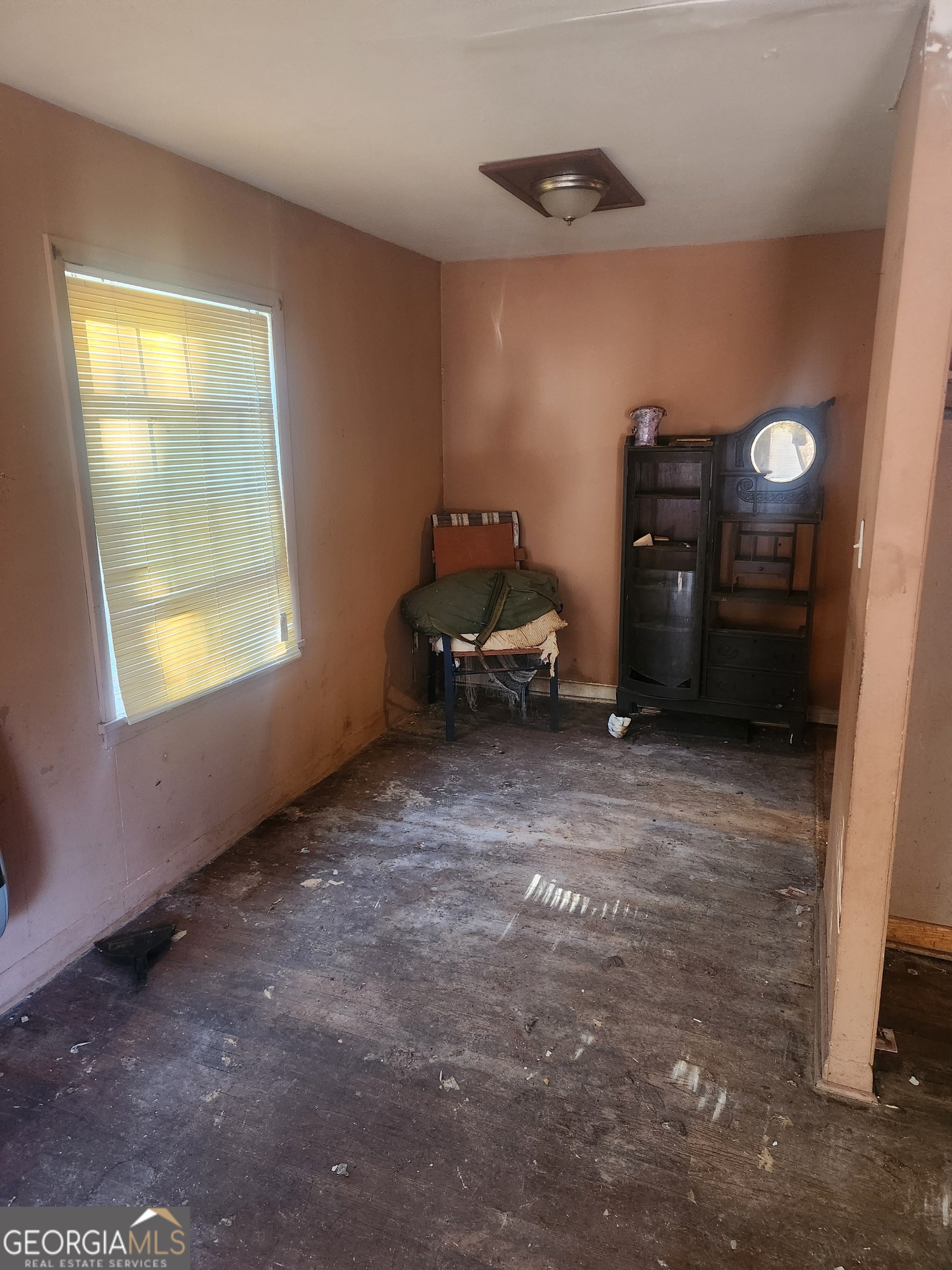 527 Daniel Street Royston, GA 30662 - Photo 4 of 14