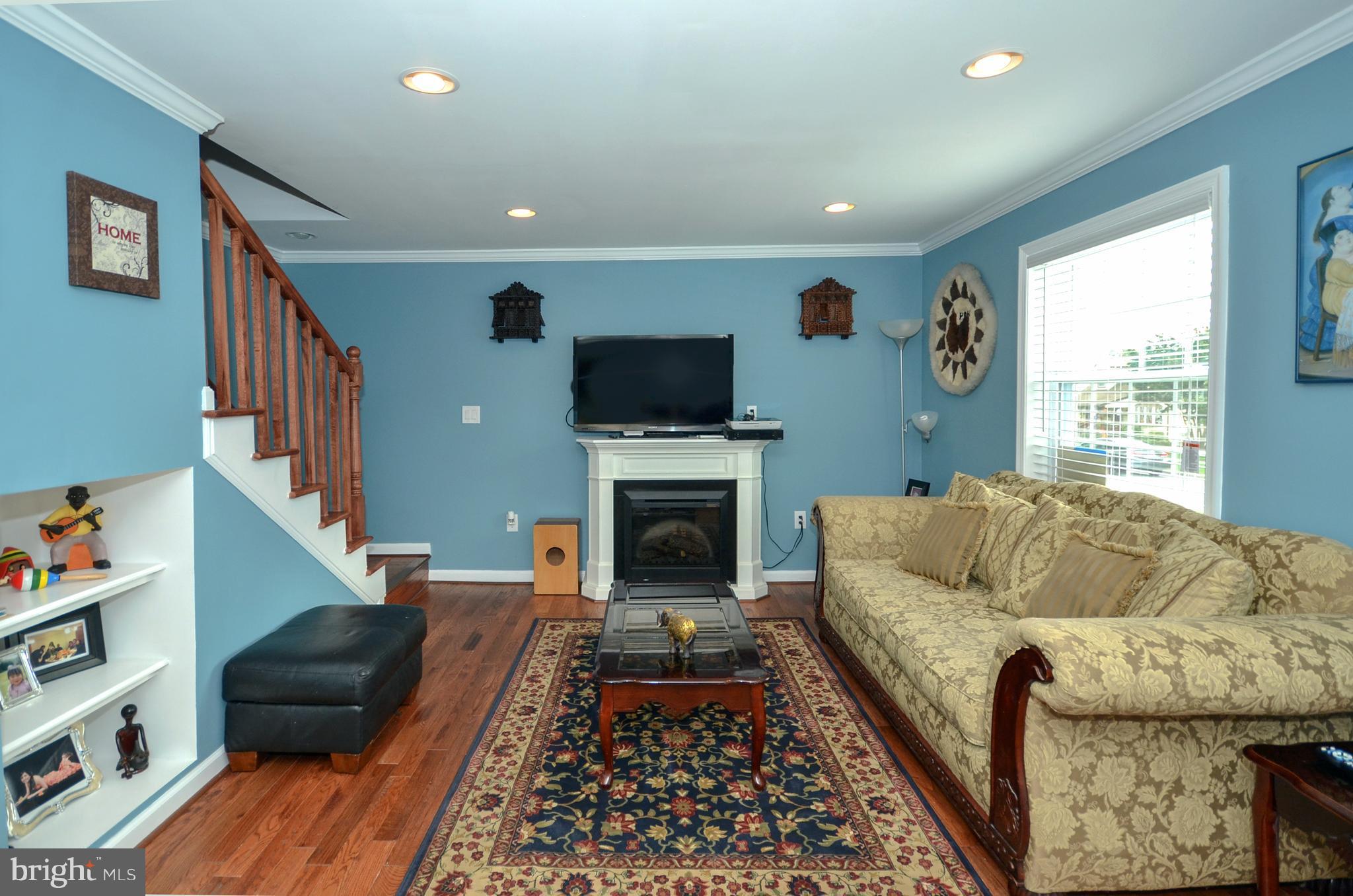 1509 Leslie Road Baltimore, MD 21222 - Photo 2 of 26 Living Room