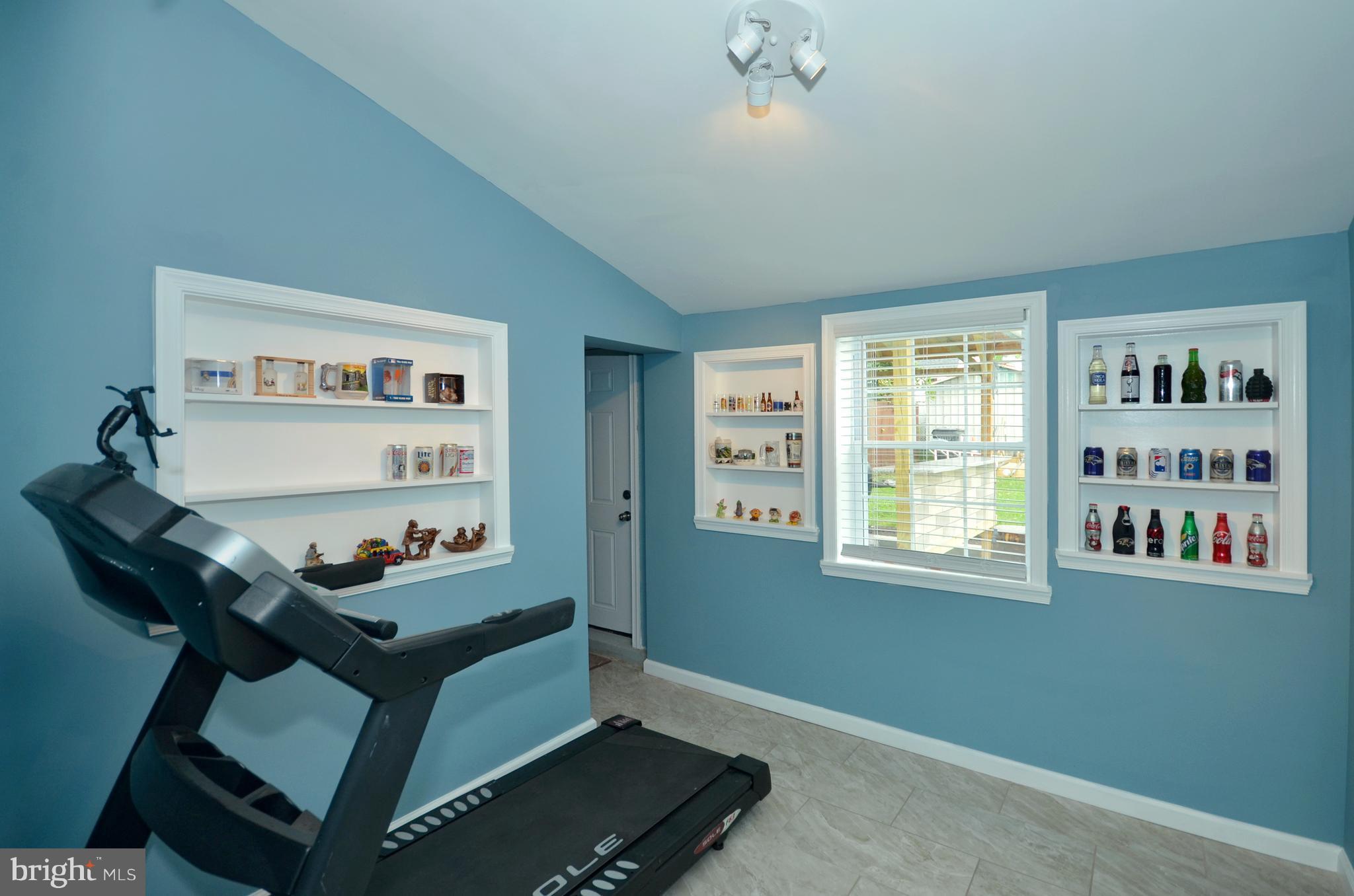 1509 Leslie Road Baltimore, MD 21222 - Photo 19 of 26 Exercise area OR sitting Room!