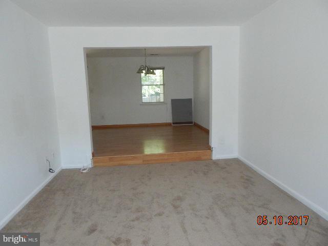 3387 Ryon Court Waldorf, MD 20601 - Photo 3 of 13 Living Room