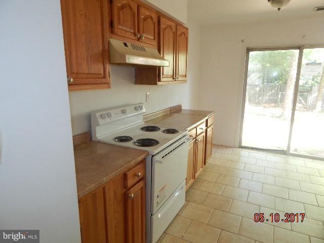 3387 Ryon Court Waldorf, MD 20601 - Photo 7 of 13 Kitchen