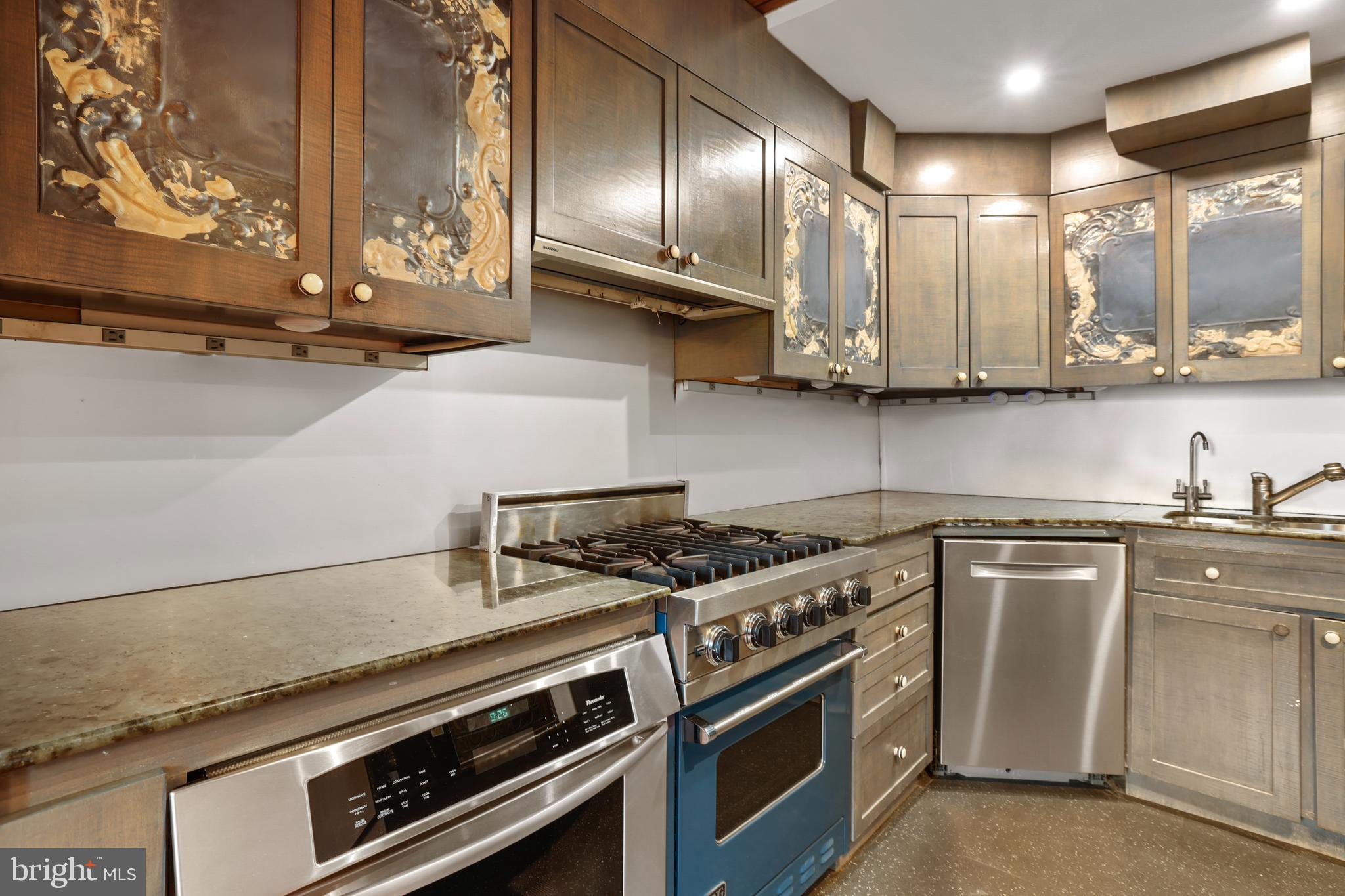 517 6th Street Southeast, Unit 2 Washington, DC 20003 - Photo 11 of 25