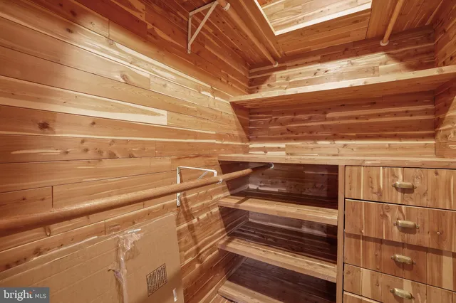 $4,200 | 517 6th Street Southeast, Unit 2, Washington, DC 20003