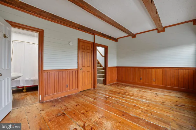 $4,200 | 517 6th Street Southeast, Unit 2, Washington, DC 20003