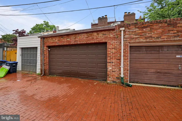 $4,200 | 517 6th Street Southeast, Unit 2, Washington, DC 20003