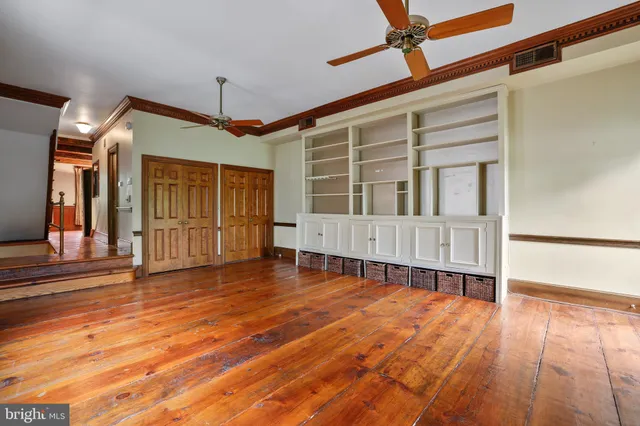 $4,200 | 517 6th Street Southeast, Unit 2, Washington, DC 20003