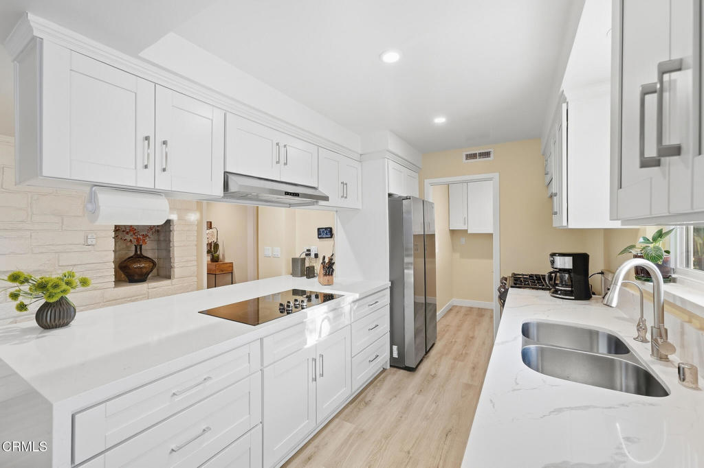 357 Oakcliff Road Monrovia, CA 91016 - Photo 4 of 14 04 - Oakcliff (357)