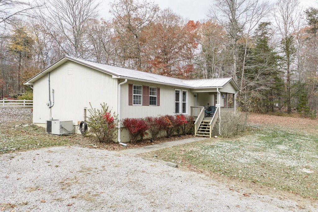 19 Honeysuckle Road Pikeville, TN 37367 - Photo 19 of 26 Gallery Image 19