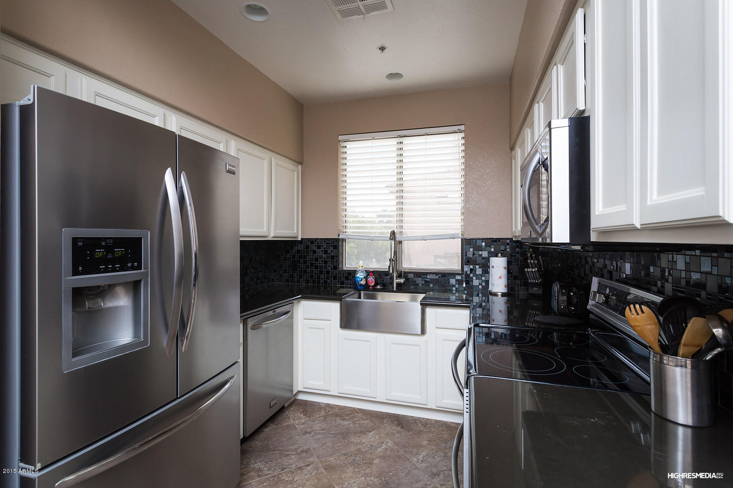 1445 East Broadway Road, Unit 220 Tempe, AZ 85282 - Photo 13 of 15 Kitchen