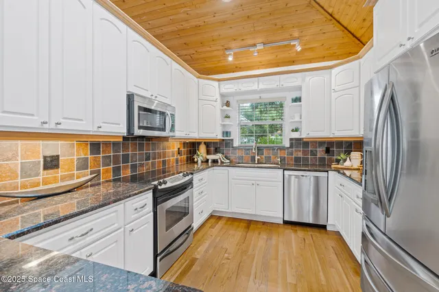 $1,475,000 | 940 West Whitmire Drive, Melbourne, FL 32935