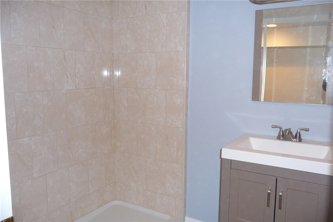 37 Overhill Road Warren, RI 02885 - Photo 20 of 23