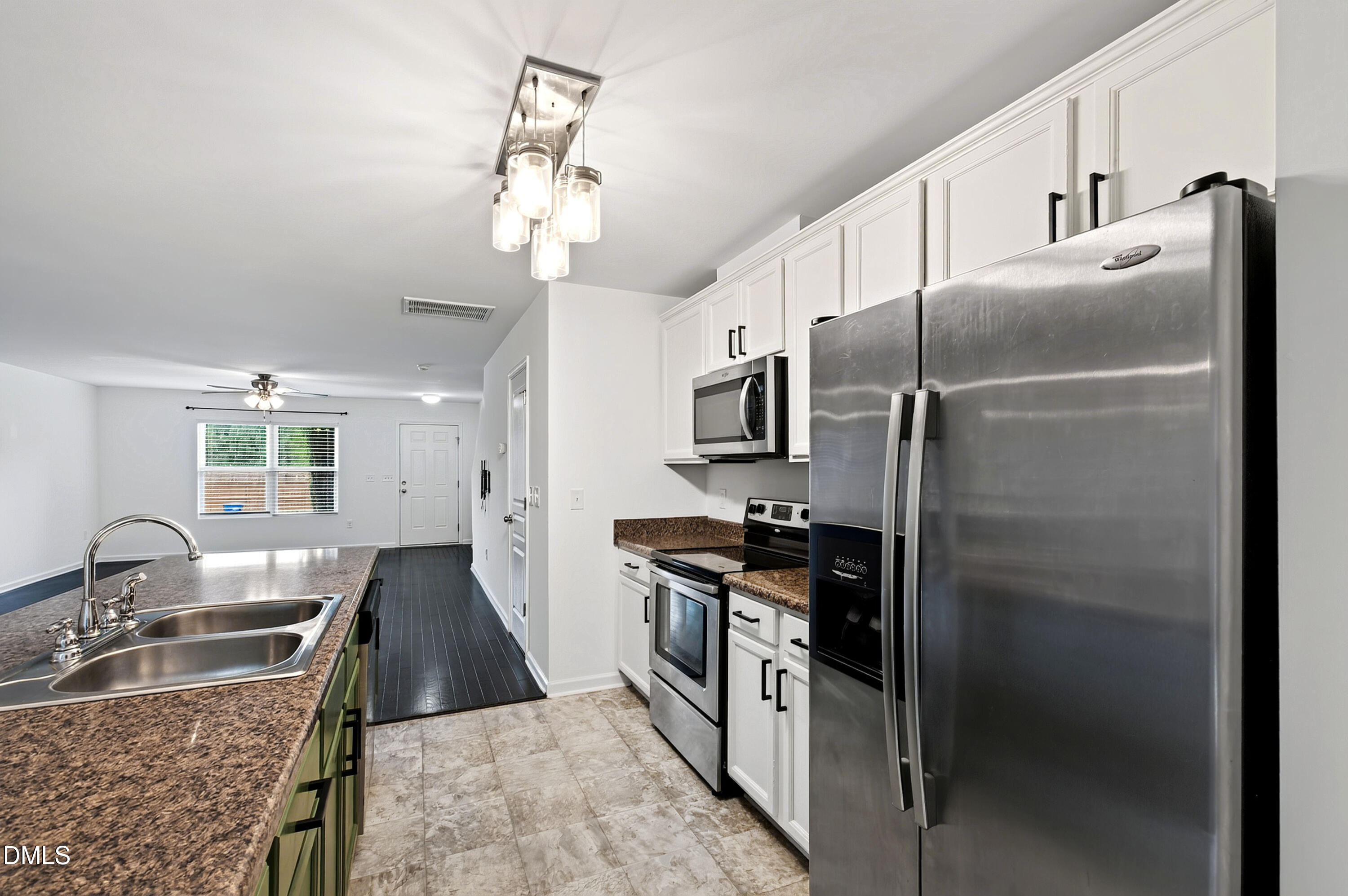 2931 Berkeley Springs Place Raleigh, NC 27616 - Photo 10 of 39 Kitchen