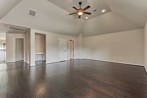 $819,000 | 25 Red Moon Place, The Woodlands, TX 77375