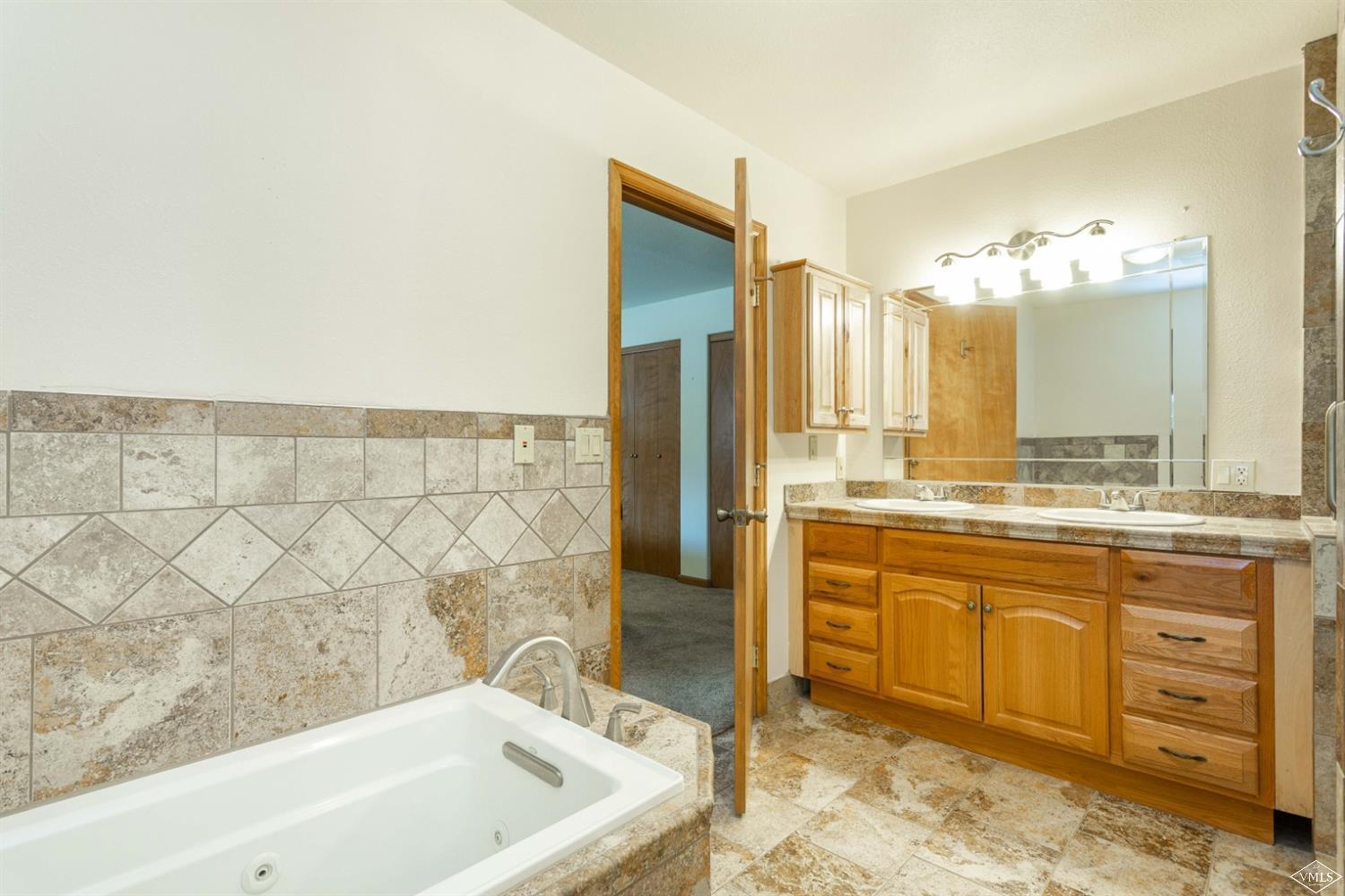 404 Porphyry Road Gypsum, CO 81637 - Photo 14 of 25 Additional Photo